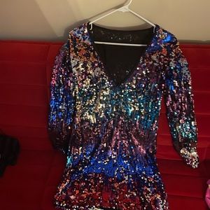 BEAUTIFUL ELEGANT DRESS TO VINE AND DINE